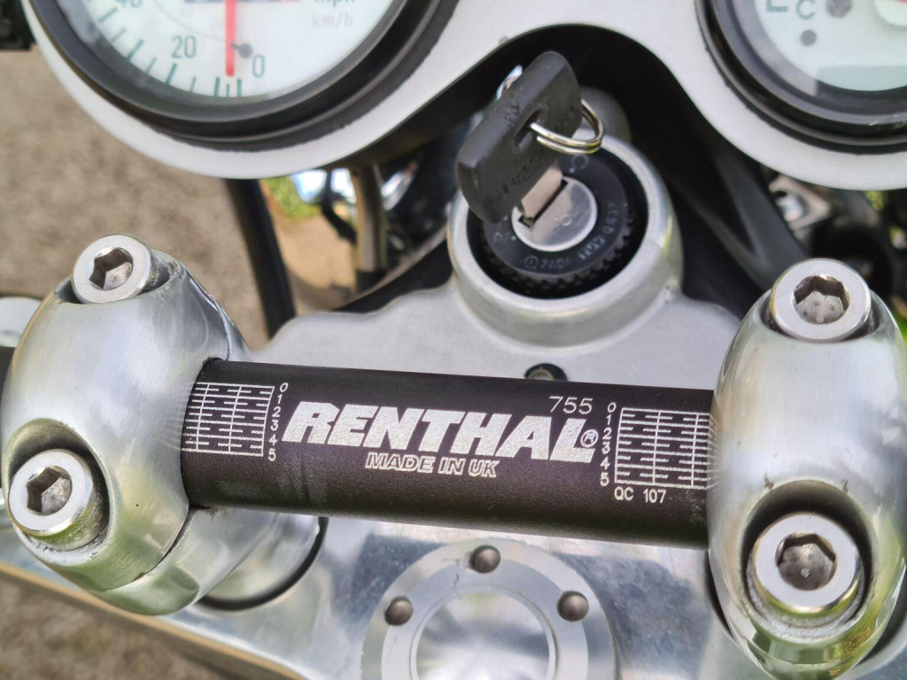 TRIUMPH SPEED TRIPLE 955