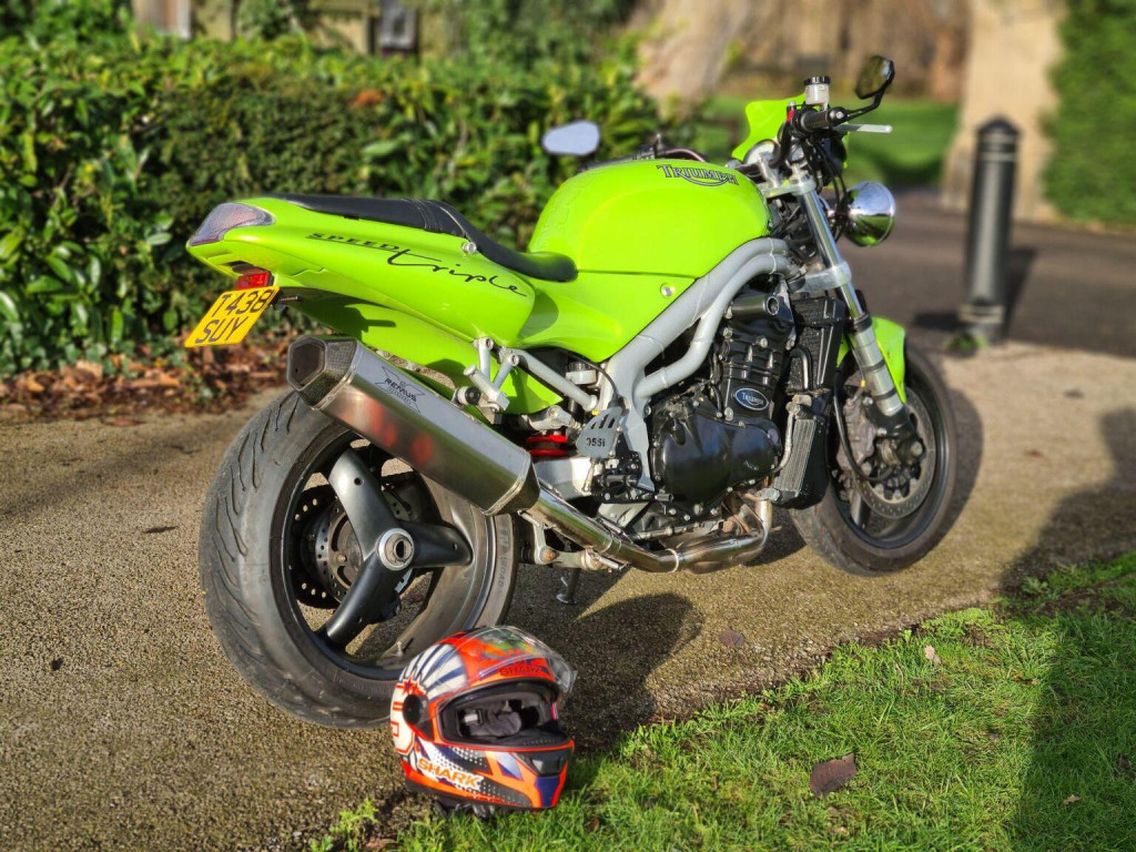 TRIUMPH SPEED TRIPLE 955