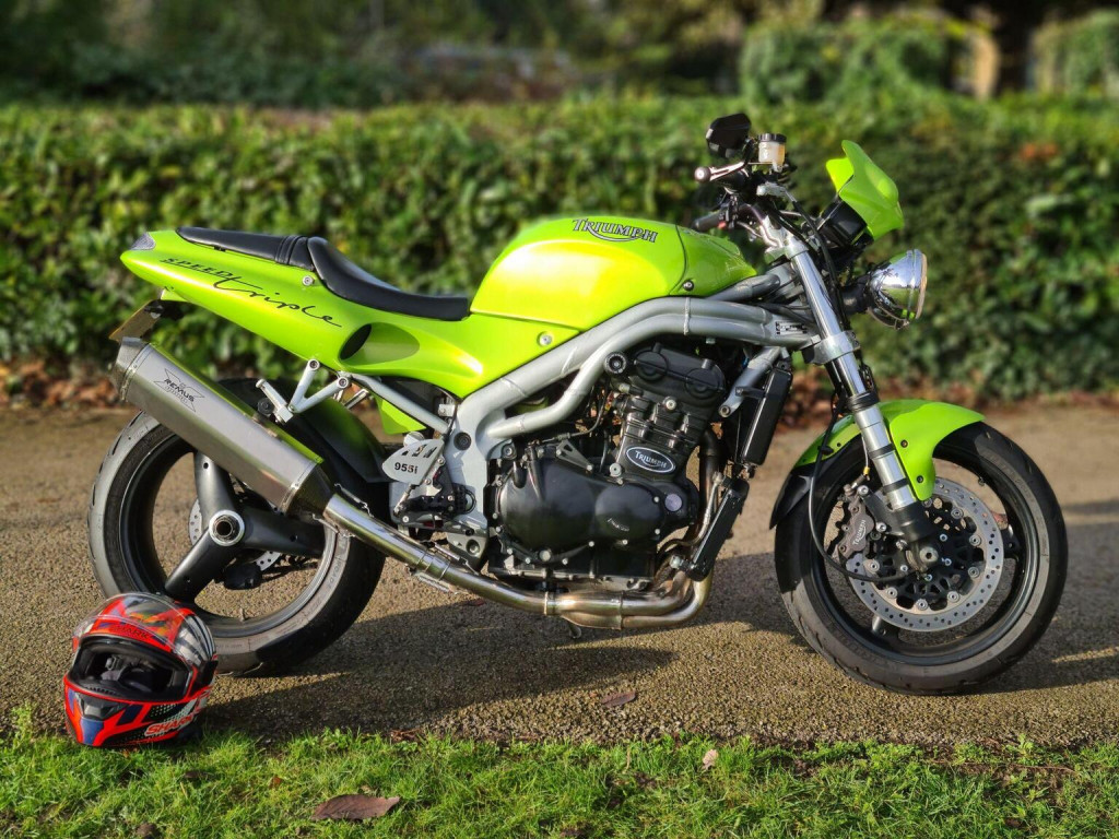 TRIUMPH SPEED TRIPLE 955