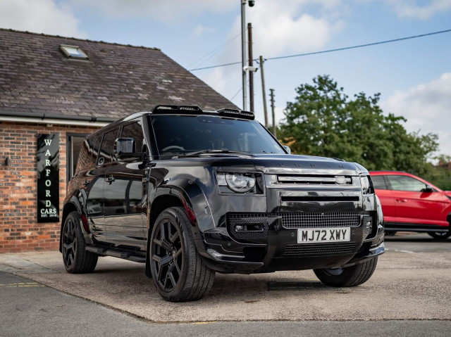 LAND ROVER DEFENDER 110