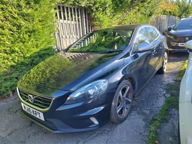 VOLVO V40