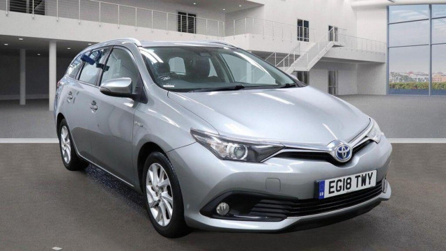 TOYOTA AURIS