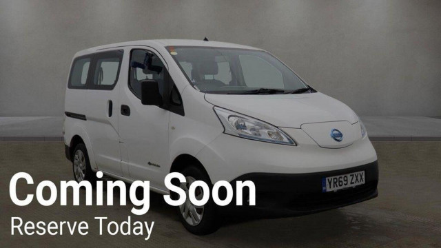 NISSAN E-NV200