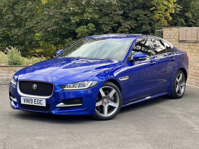 JAGUAR XE