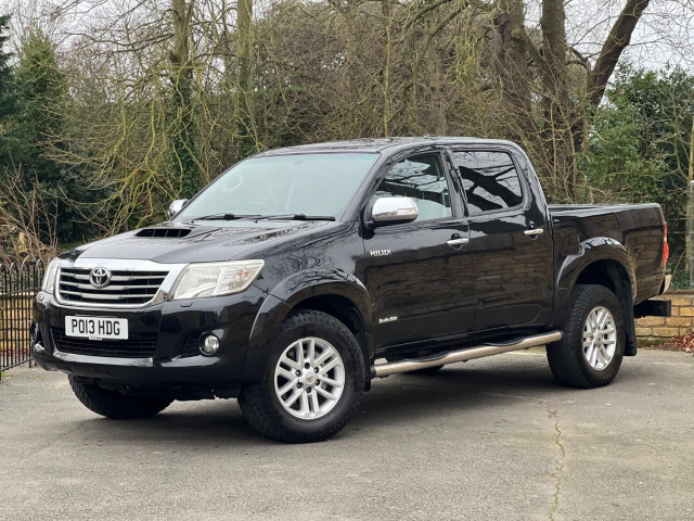 TOYOTA HILUX