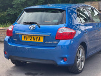 TOYOTA AURIS