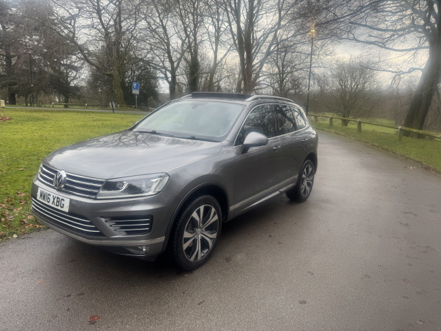 VOLKSWAGEN TOUAREG