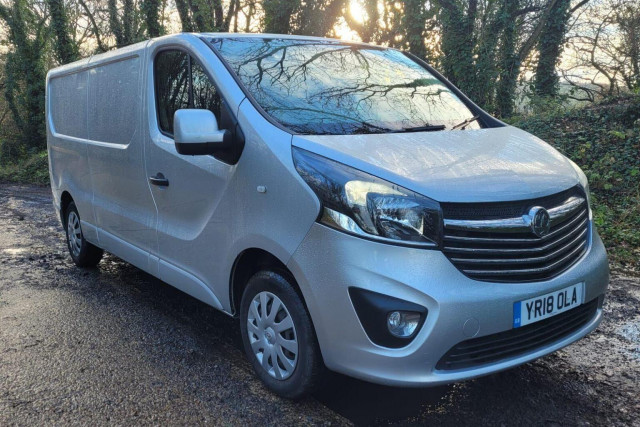VAUXHALL VIVARO