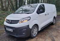VAUXHALL VIVARO