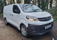 VAUXHALL VIVARO