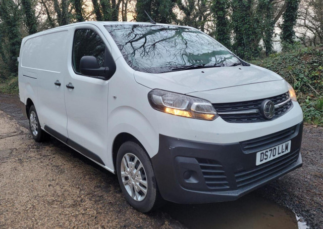 VAUXHALL VIVARO