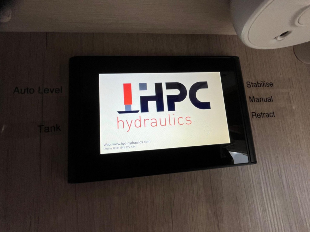 AUTO-TRAIL F-LINE F74