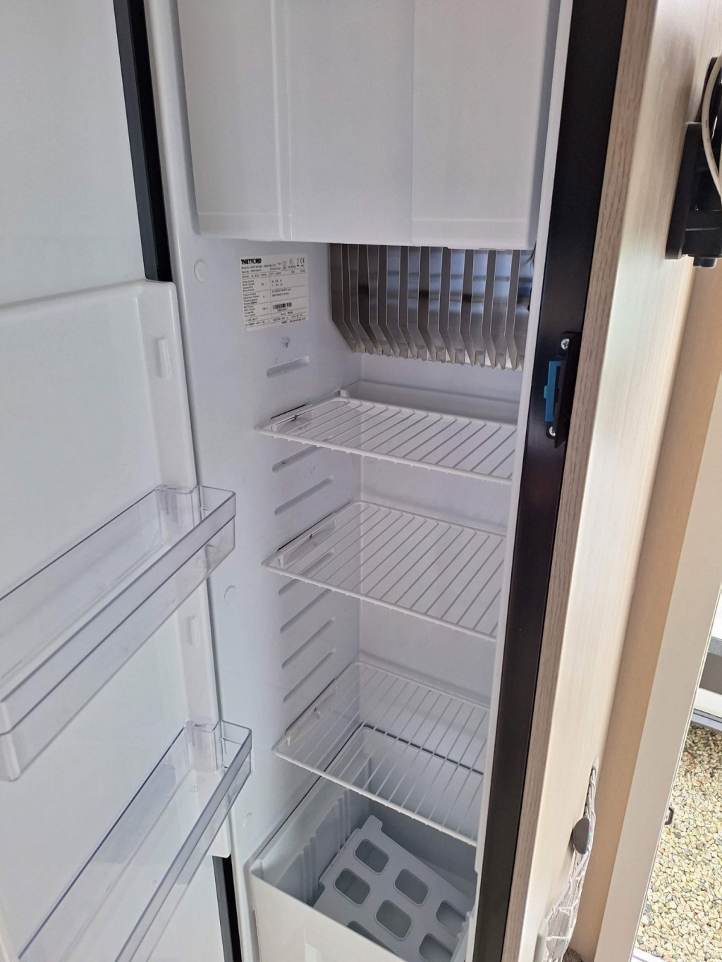 AUTO-TRAIL F-LINE F74