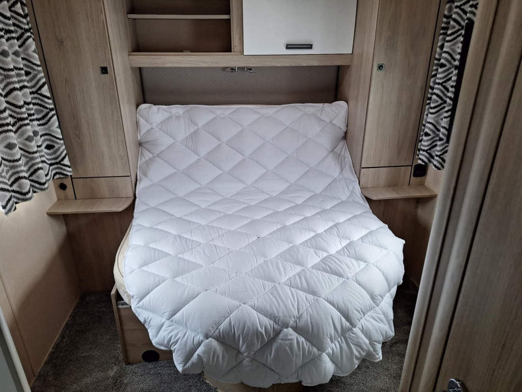 AUTO-TRAIL F-LINE F74