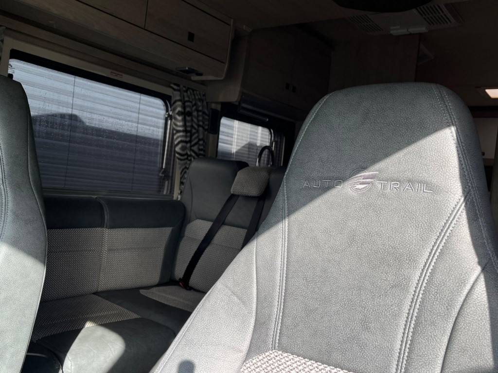 AUTO-TRAIL F-LINE F74