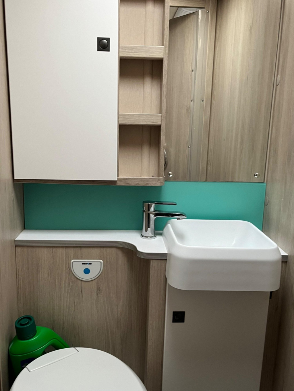 AUTO-TRAIL F-LINE F74