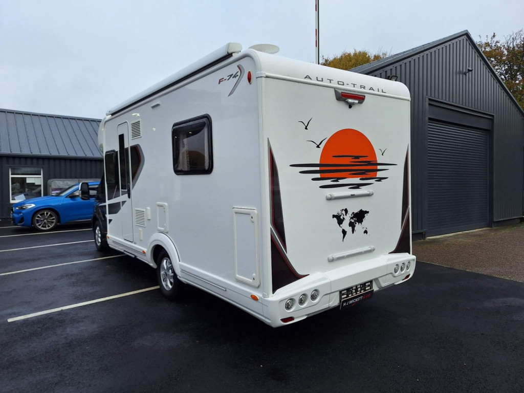 AUTO-TRAIL F-LINE F74