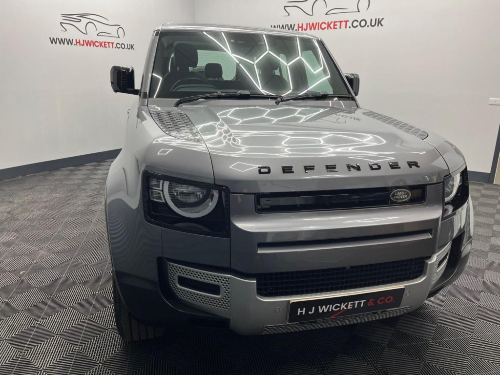 LAND ROVER DEFENDER 110