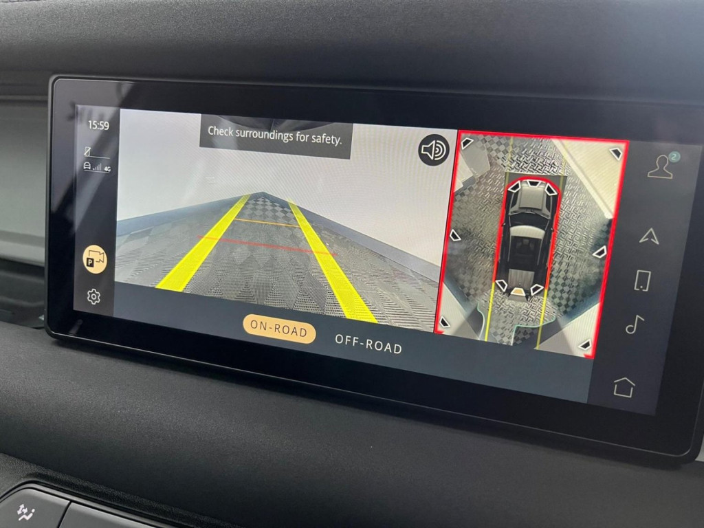 LAND ROVER DEFENDER 110