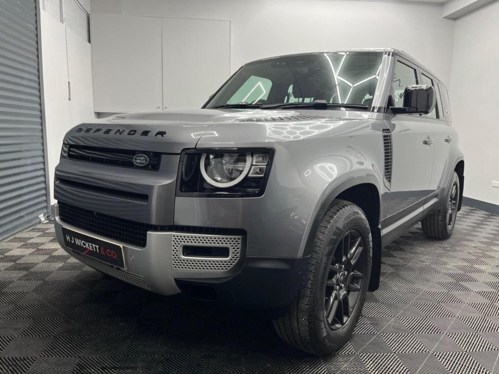 LAND ROVER DEFENDER 110