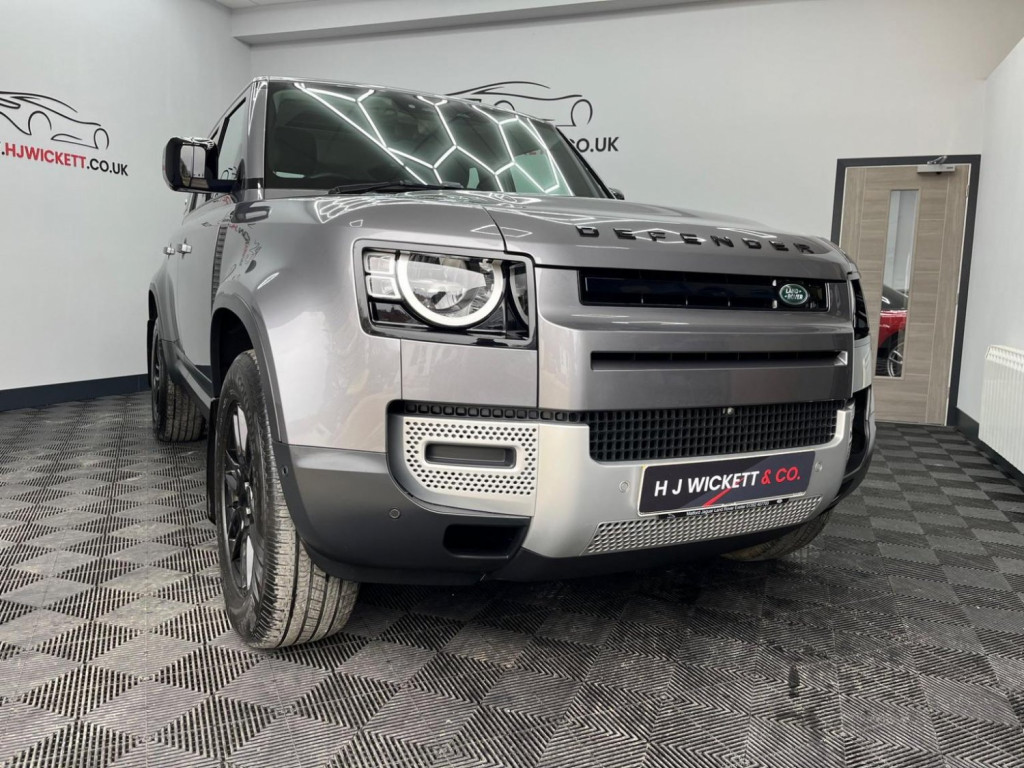 LAND ROVER DEFENDER 110