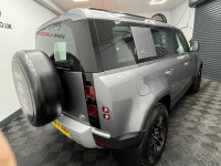 LAND ROVER DEFENDER 110