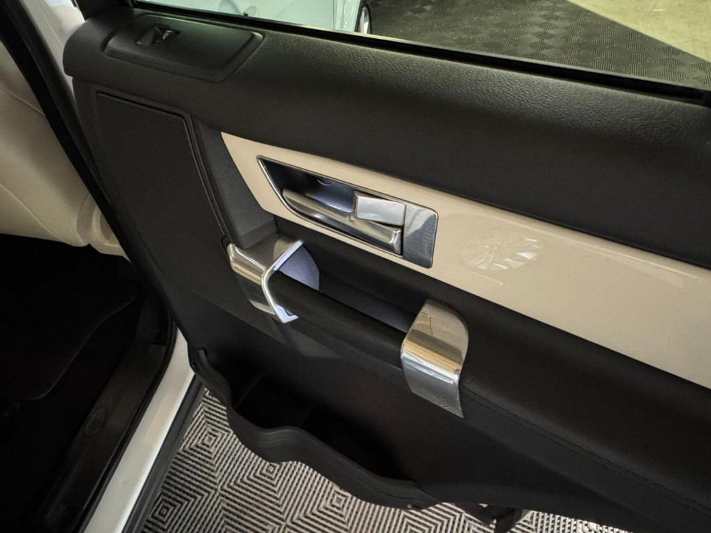 LAND ROVER DISCOVERY 4