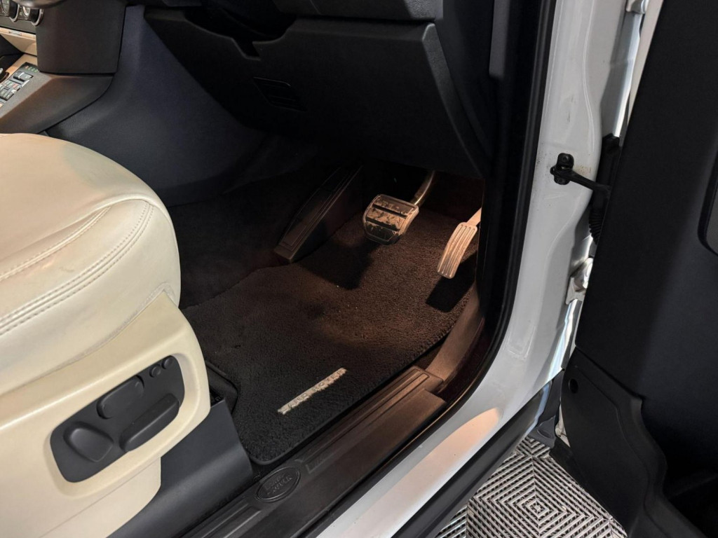 LAND ROVER DISCOVERY 4