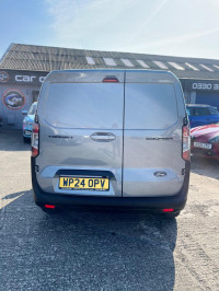 FORD TRANSIT COURIER