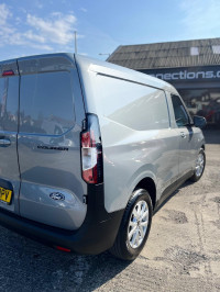FORD TRANSIT COURIER