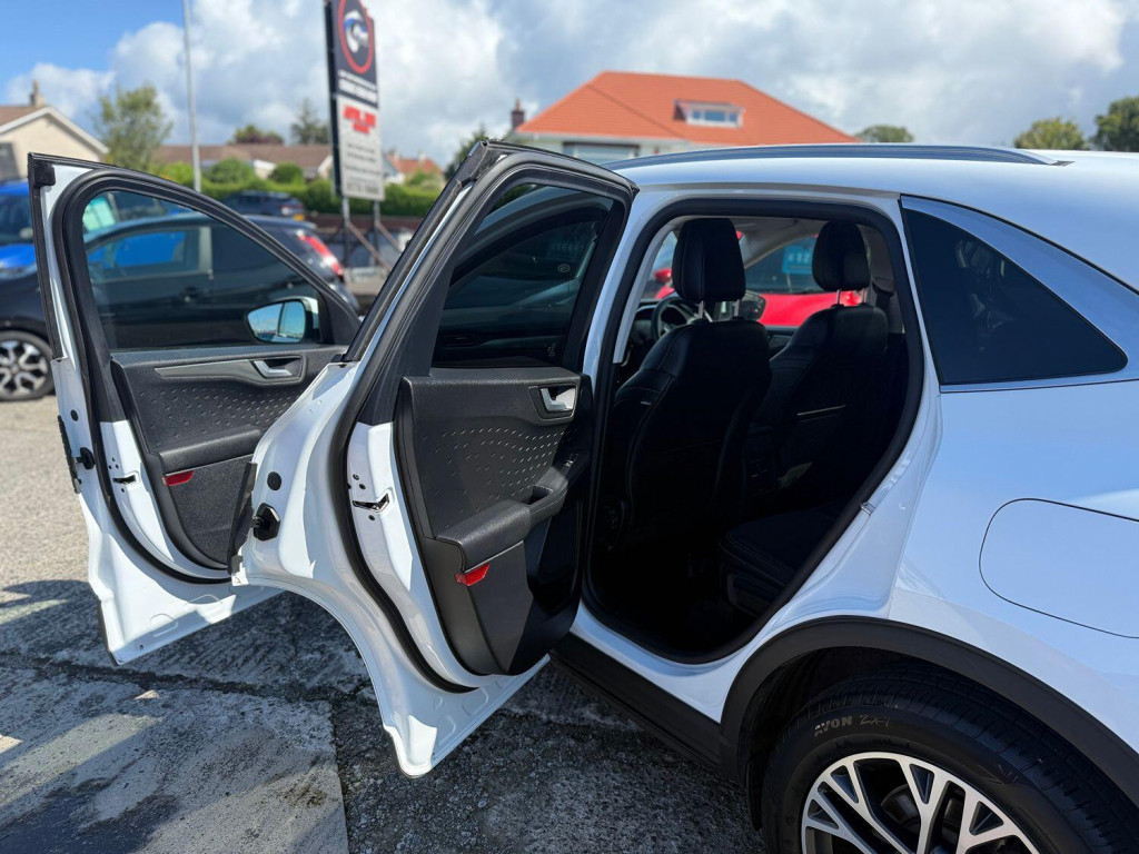 FORD KUGA