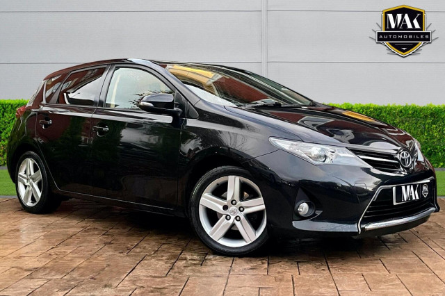 TOYOTA AURIS