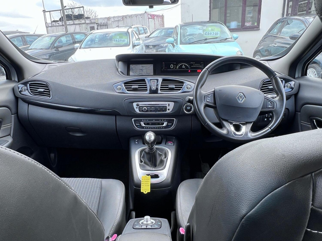 RENAULT GRAND SCENIC