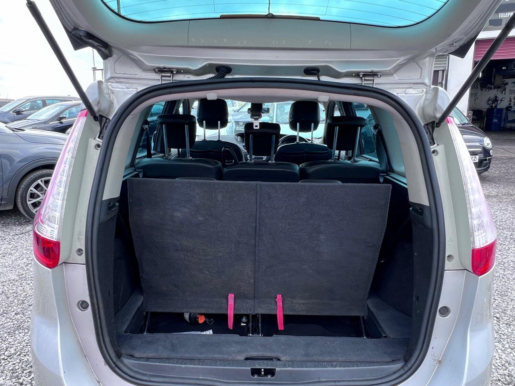 RENAULT GRAND SCENIC