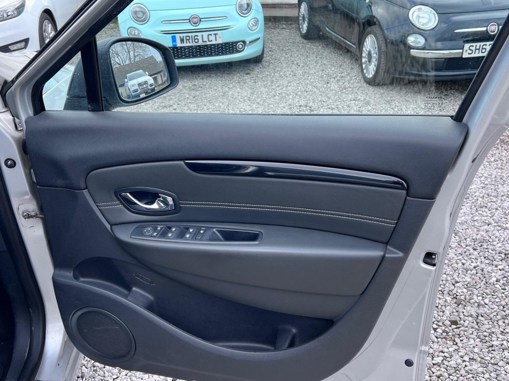RENAULT GRAND SCENIC