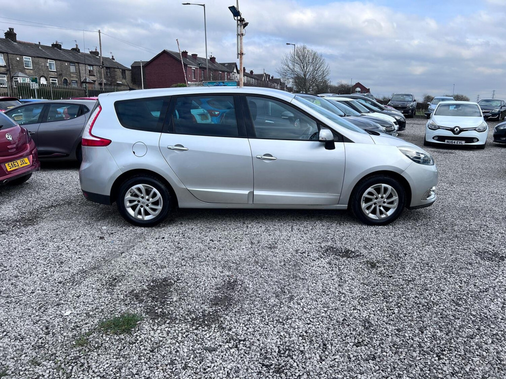 RENAULT GRAND SCENIC