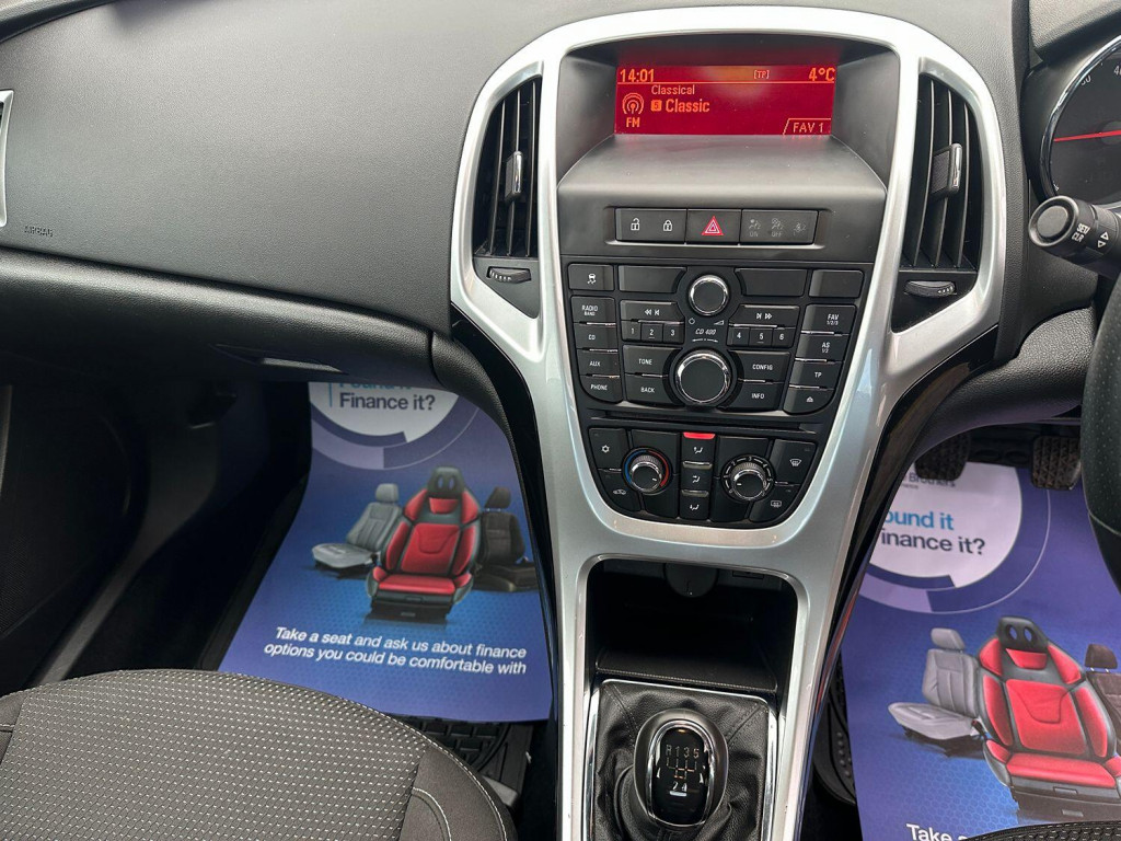VAUXHALL ASTRA