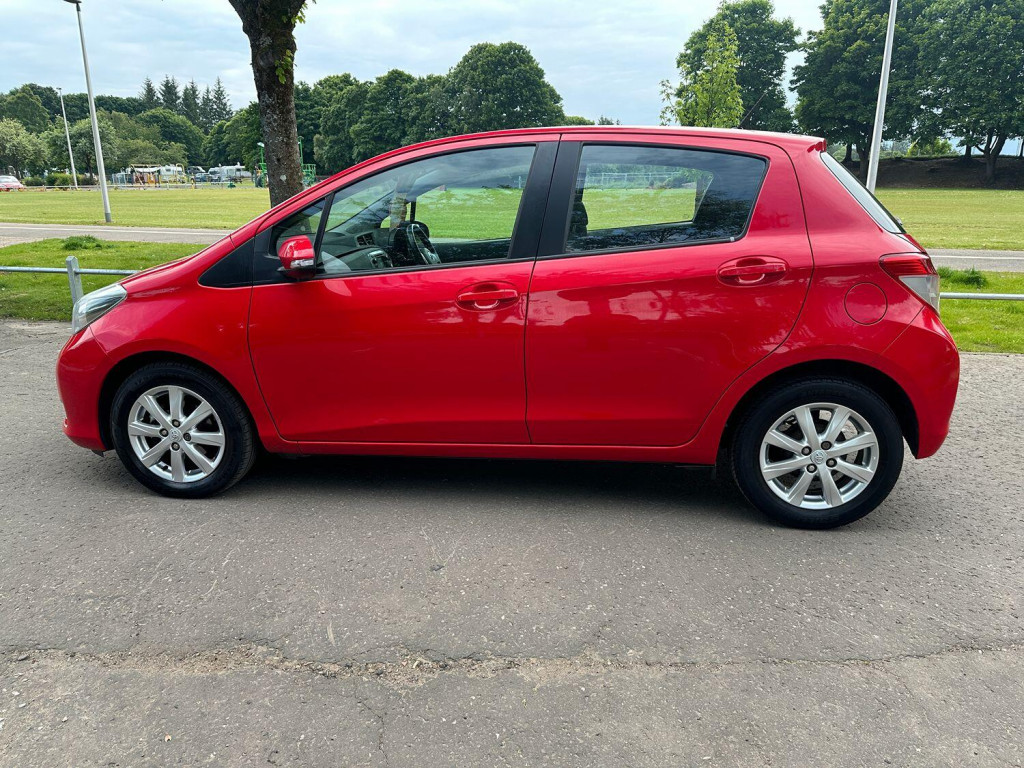 TOYOTA YARIS