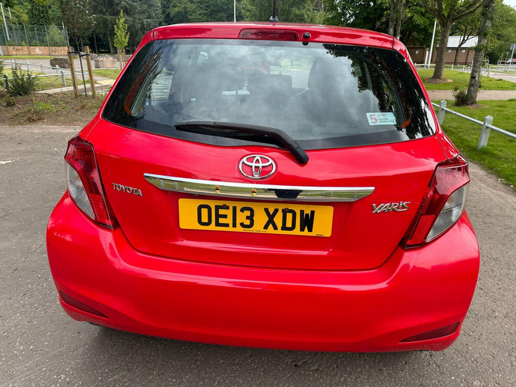 TOYOTA YARIS