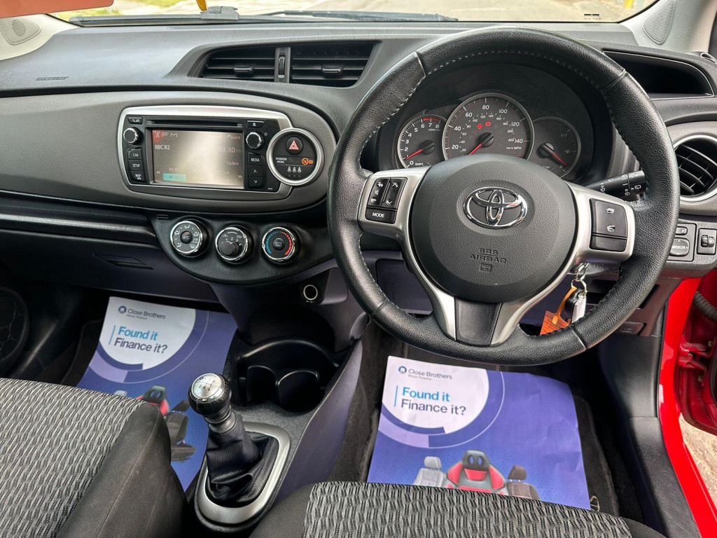 TOYOTA YARIS
