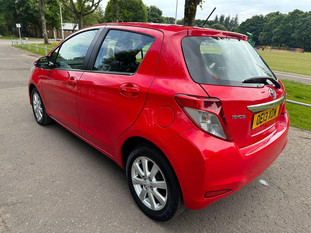 TOYOTA YARIS