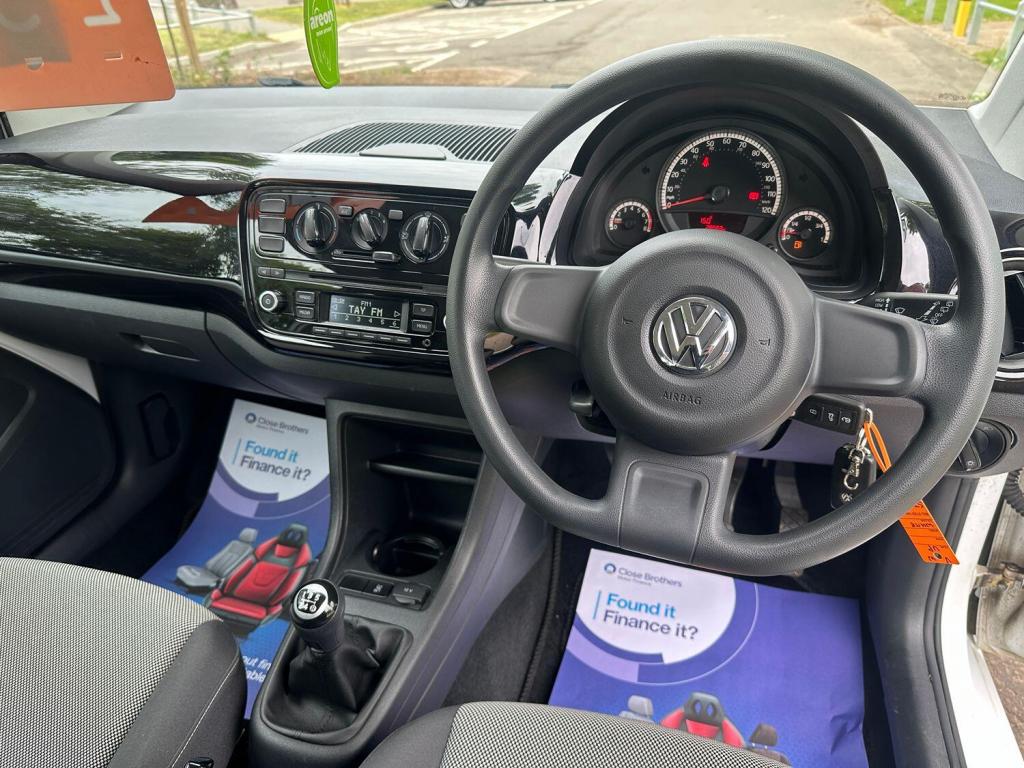 VOLKSWAGEN UP