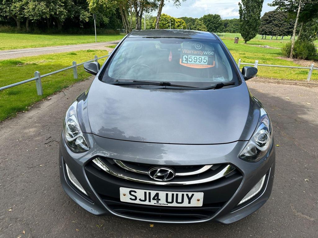 View HYUNDAI I30 1.6 CRDi Premium