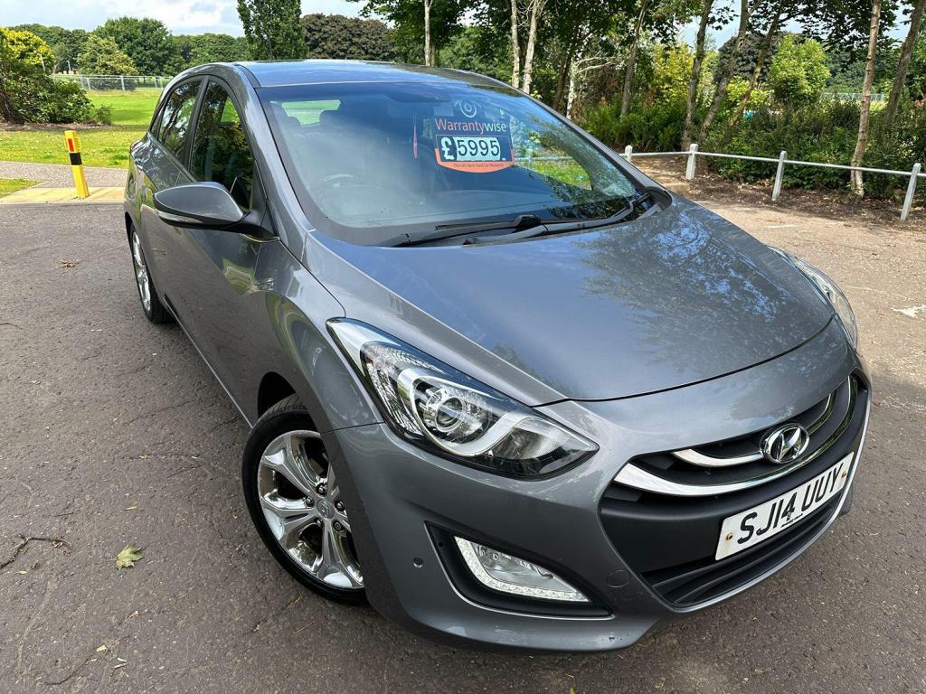 View HYUNDAI I30 1.6 CRDi Premium