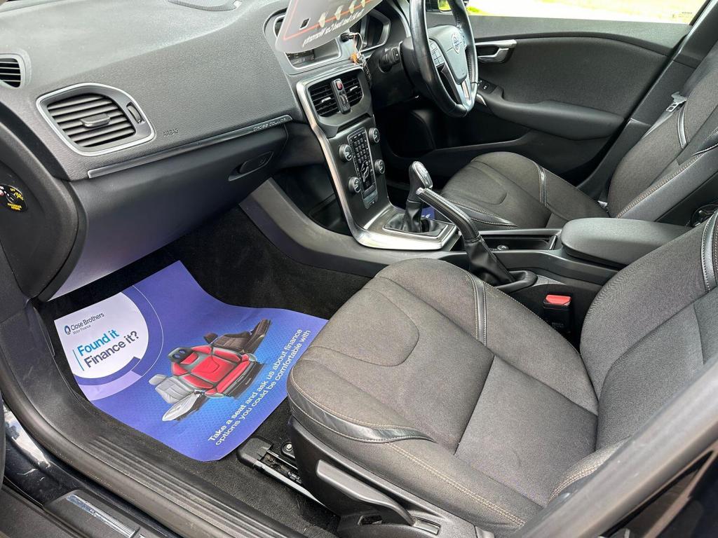 VOLVO V40 CROSS COUNTRY