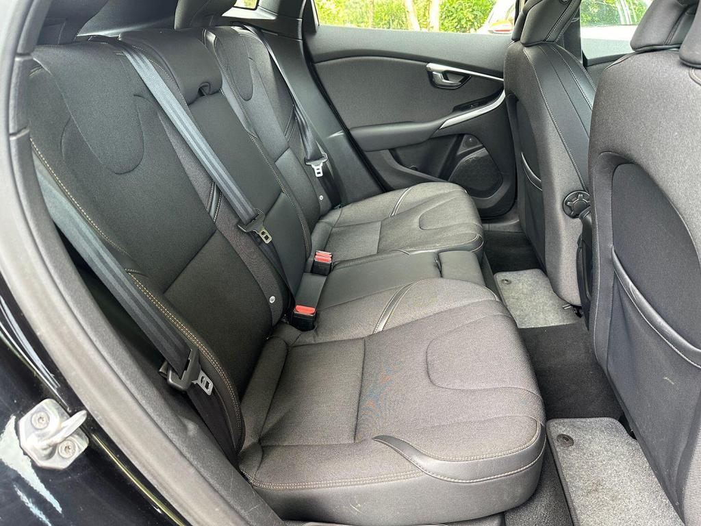 VOLVO V40 CROSS COUNTRY