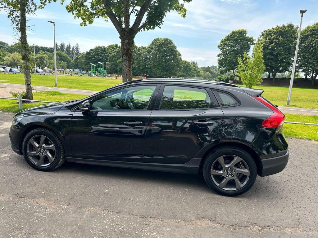 VOLVO V40 CROSS COUNTRY