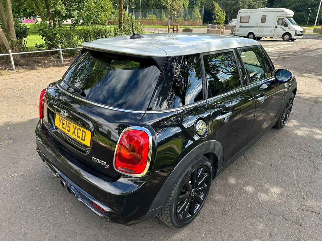 MINI HATCH