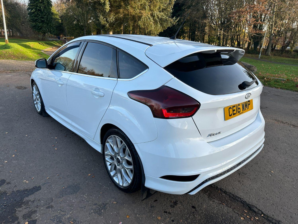 FORD FOCUS