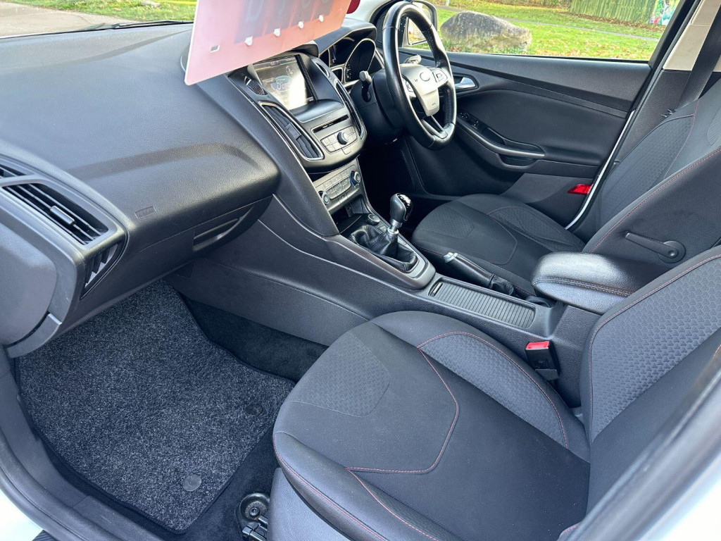 FORD FOCUS